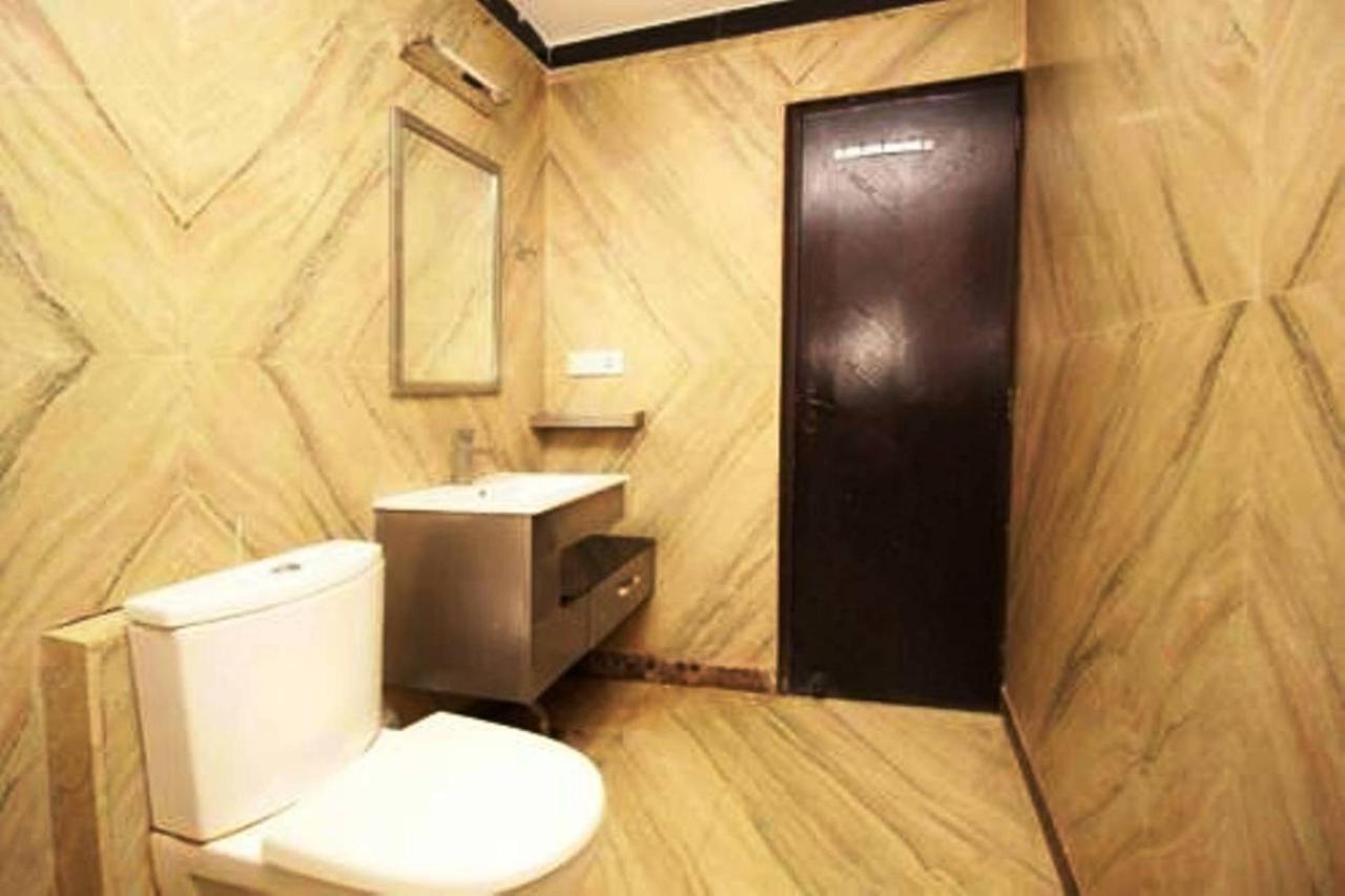Hotel Vipul Grand Ґурґаон Екстер'єр фото